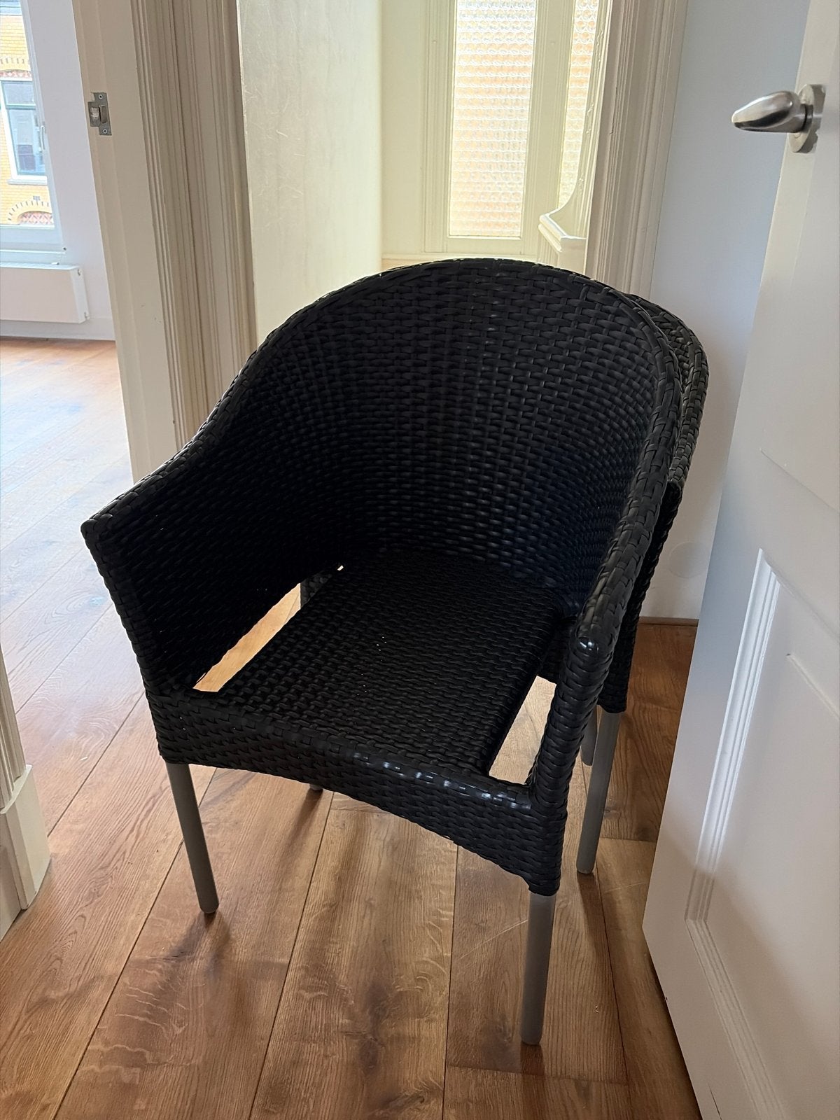 8 tuinstoelen - Zwart wicker met metalen poten, Ophalen, Gebruikt, Wicker