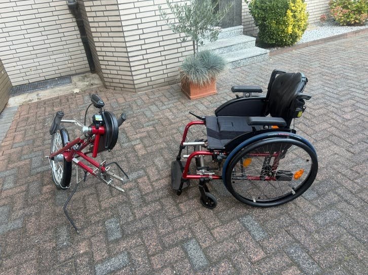 Ottobock Motus rolstoel + Speedy Handbike JAY J3 rugleuning, Ophalen, Zo goed als nieuw