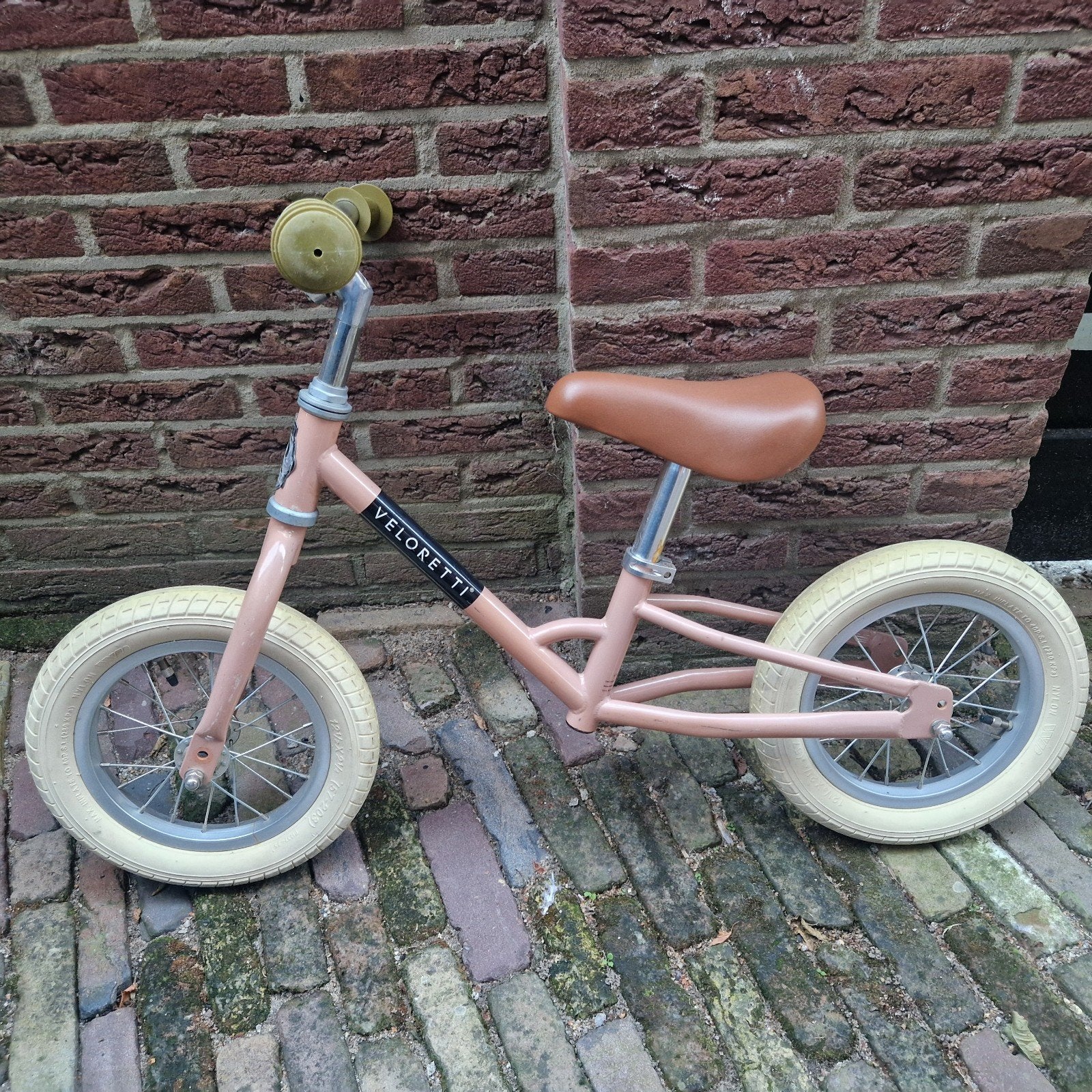 Veloretti loopfiets, roze, 12 inch, Fietsen en Brommers, Ophalen, Gebruikt, Minder dan 16 inch