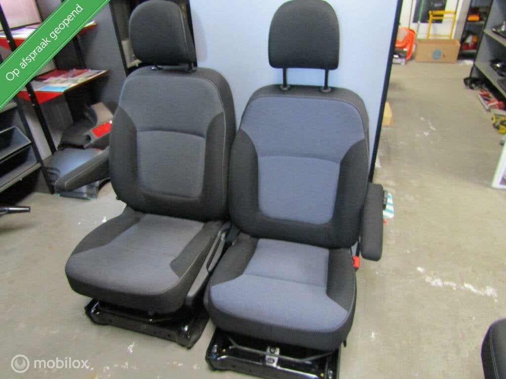 Stoel stoelen bank banken trafic vivaro talento 14 t/m nu, Auto-onderdelen, Gebruikt, Renault, Ophalen of Verzenden, Renault