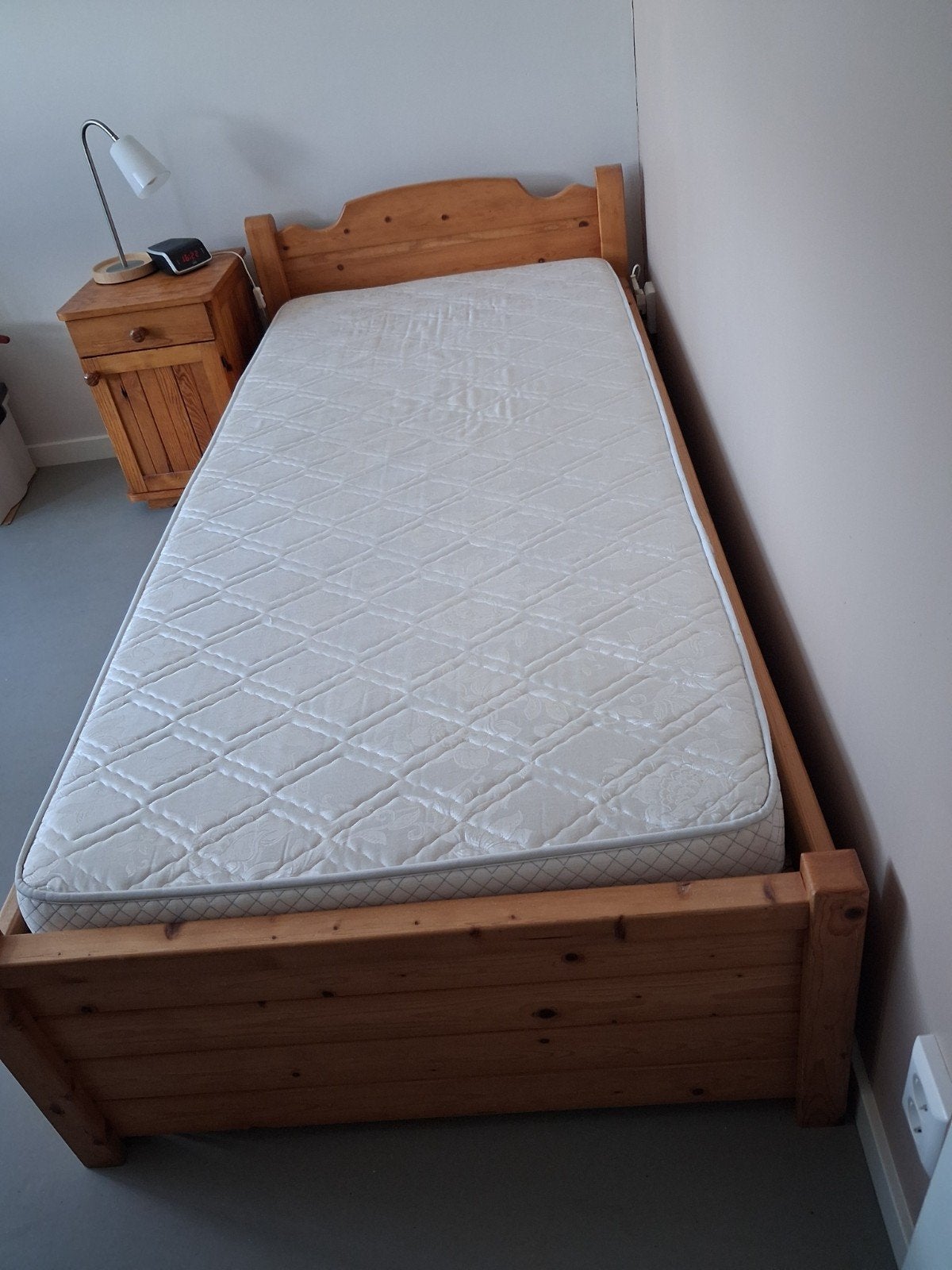 1 persoons grenen ledikant, Ophalen, Gebruikt, 90 cm, Eenpersoons