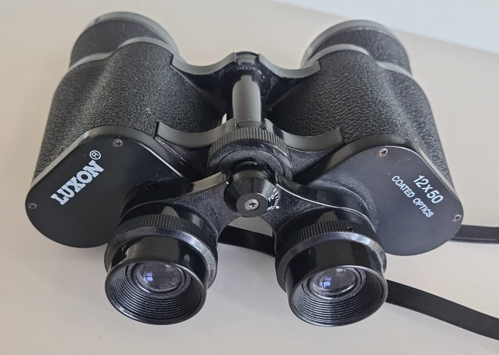 Vintage Luxon 12x50! verrekijker Coated Optics in nieuwstaat, Ophalen of Verzenden, Zo goed als nieuw, 8 tot 12x, Porro (met knik)