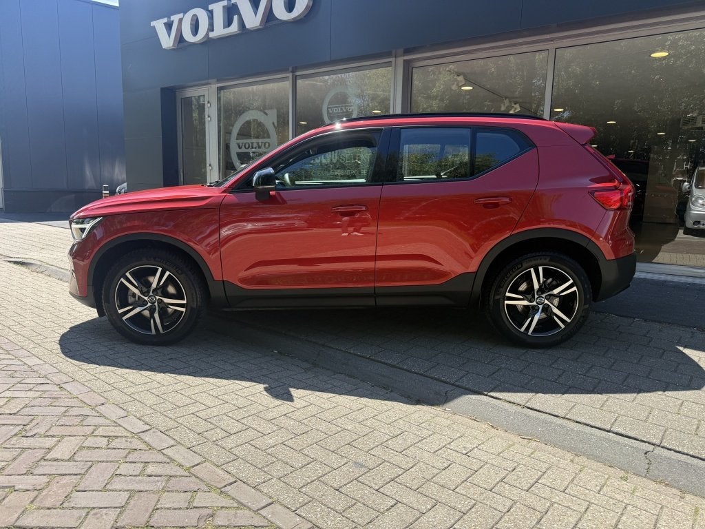 Volvo XC40 B4 Plus Dark | Trekhaak | Harman Kardon Audio, Dealer onderhouden, Gebruikt, Euro 6, Origineel Nederlands