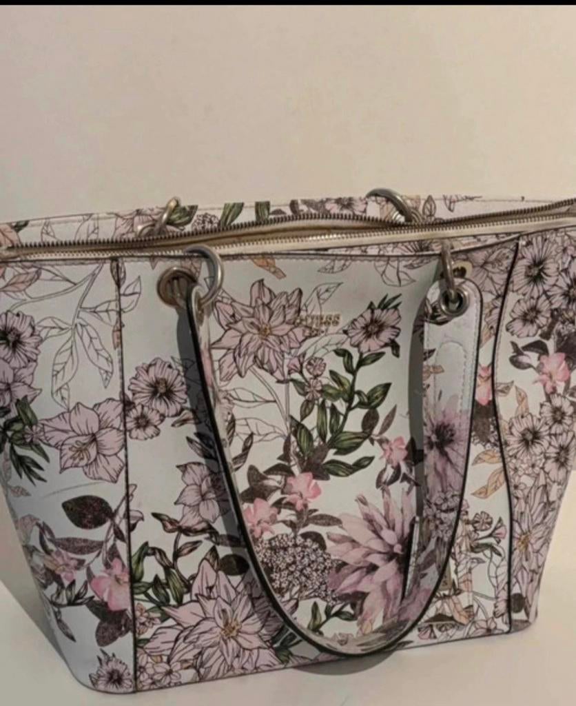 Guess floral handtas, Sieraden, Tassen en Uiterlijk, Ophalen of Verzenden, Zo goed als nieuw, Zwart, Handtas