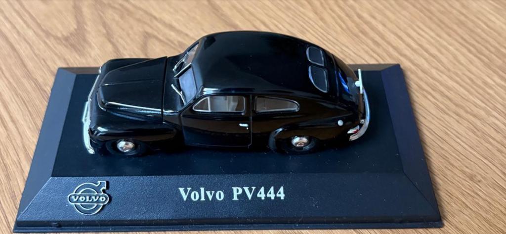 Volvo PV444 schaalmodel - Zwart 1:43, Hobby en Vrije tijd, Modelauto's | 1:43, Zo goed als nieuw, Ophalen of Verzenden