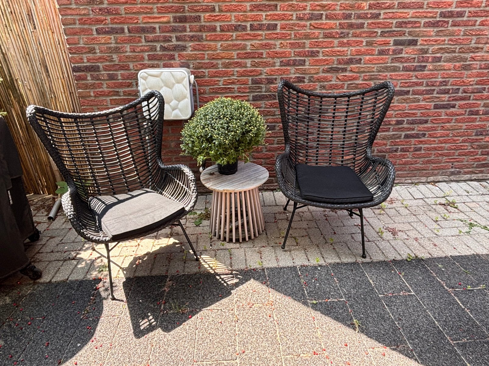 2 Loungestoelen Bobbi Karwei zwart - Comfortabel en stijlvol, Tuin en Terras, Ophalen, Gebruikt, Wicker