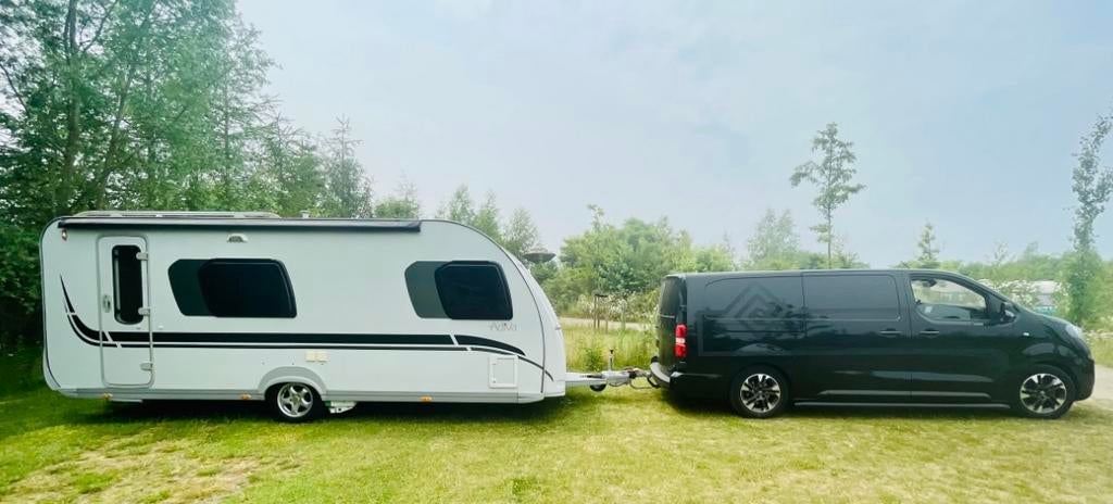 Adria Adiva 553 PH, Caravans en Kamperen, Caravans, Vast bed, Kachel, Rondzit, Particulier