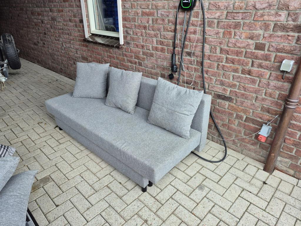 Grijze slaapbank / bedbank met kussens 2 stuks, Ophalen, Tweepersoons, Zo goed als nieuw, 180 cm