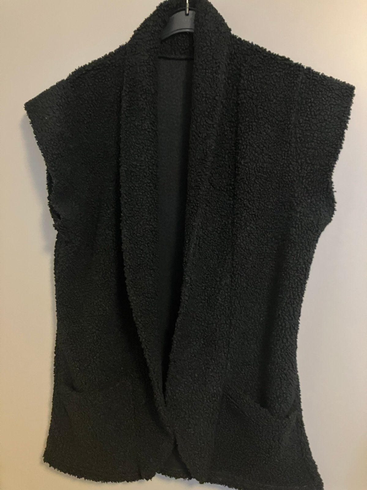 Zwart teddy gilet - One Size—bodywarmer, Ophalen of Verzenden, Zo goed als nieuw, Maat 42/44 (L), Zwart