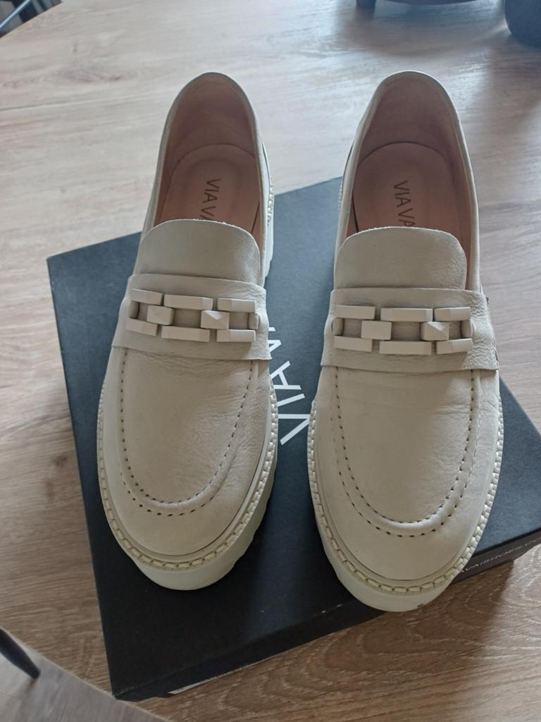VIA VAI  mocassins beige maat 40, Beige, Zo goed als nieuw, Espadrilles of Moccasins, Ophalen