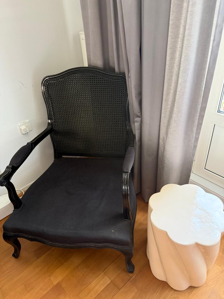 Zwarte Fauteuil met Rotan Rugleuning, Ophalen, Gebruikt, Zwart, Eén