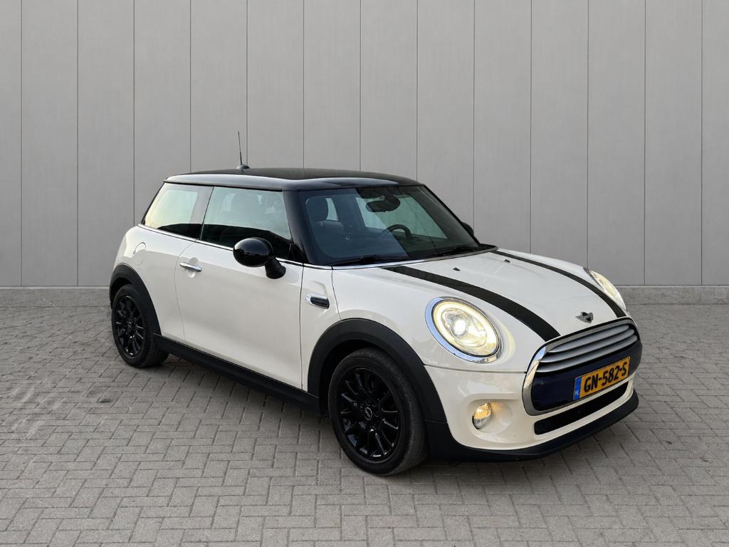 Mini Cooper 2015 Led koplampen, sfeerverlichting, Voorwielaandrijving, Zwart, 4 stoelen, Origineel Nederlands