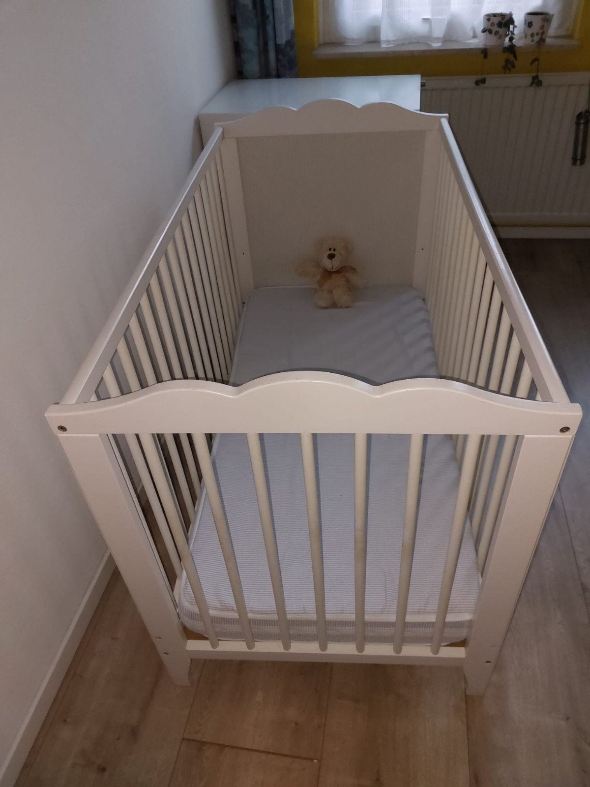 Kinderbedje Sundvik, incl. Pakken pampers, Ophalen, Zo goed als nieuw, Ledikant