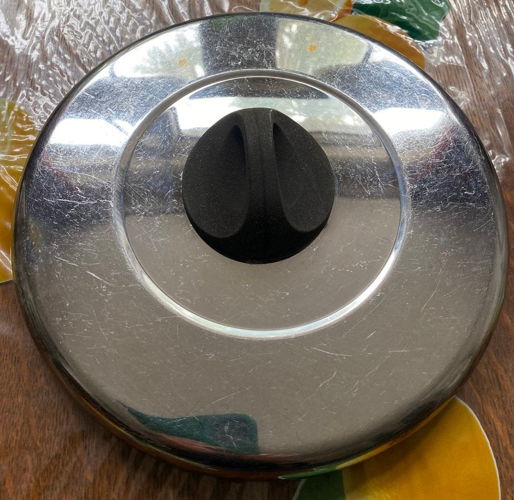 2 pannendeksels, los te koop voor 0,75 euro per stuk, Huis en Inrichting, Keuken | Potten en Pannen, Gebruikt, Overige typen, Met deksel