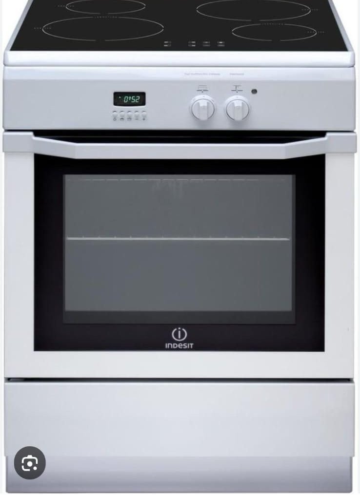 Zo goed als nieuw INDESIT keramisch fornuis, Witgoed en Apparatuur, Fornuizen, Ophalen, 60 cm of meer, Keramisch, 4 kookzones