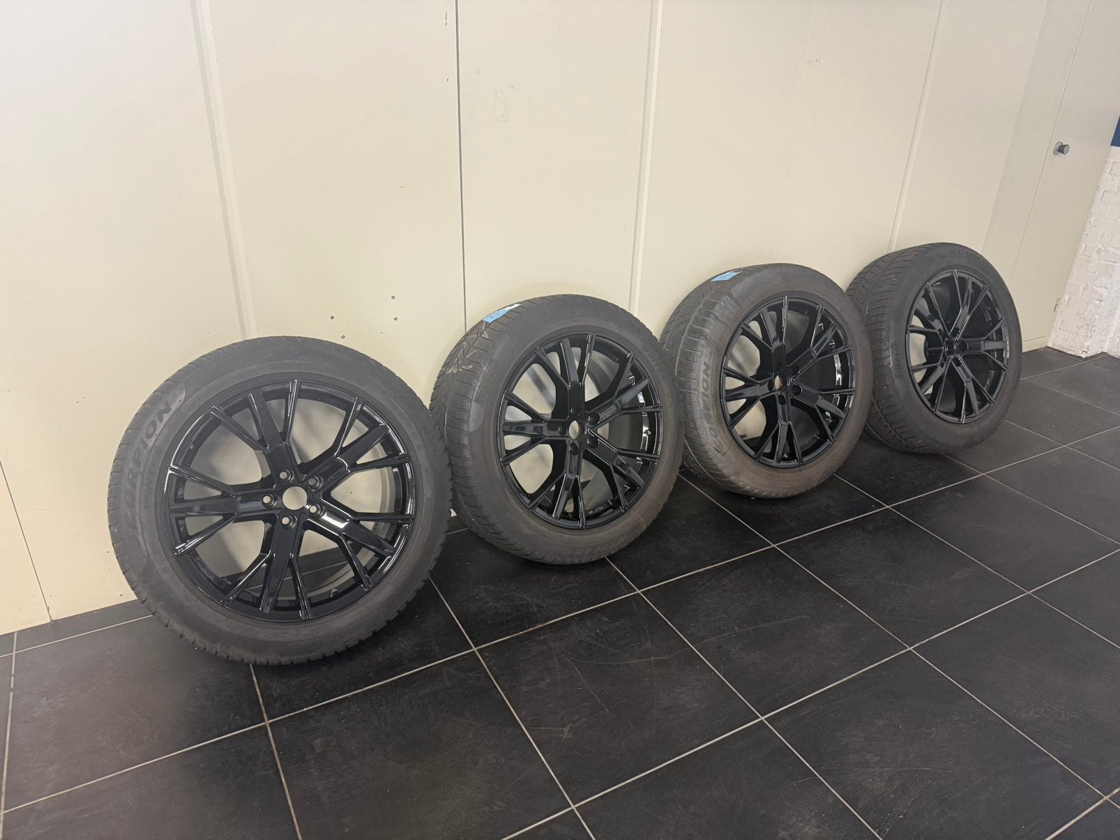 BMW X5 (G05/G06) winterset, Ophalen, 275 mm, Banden en Velgen, Winterbanden