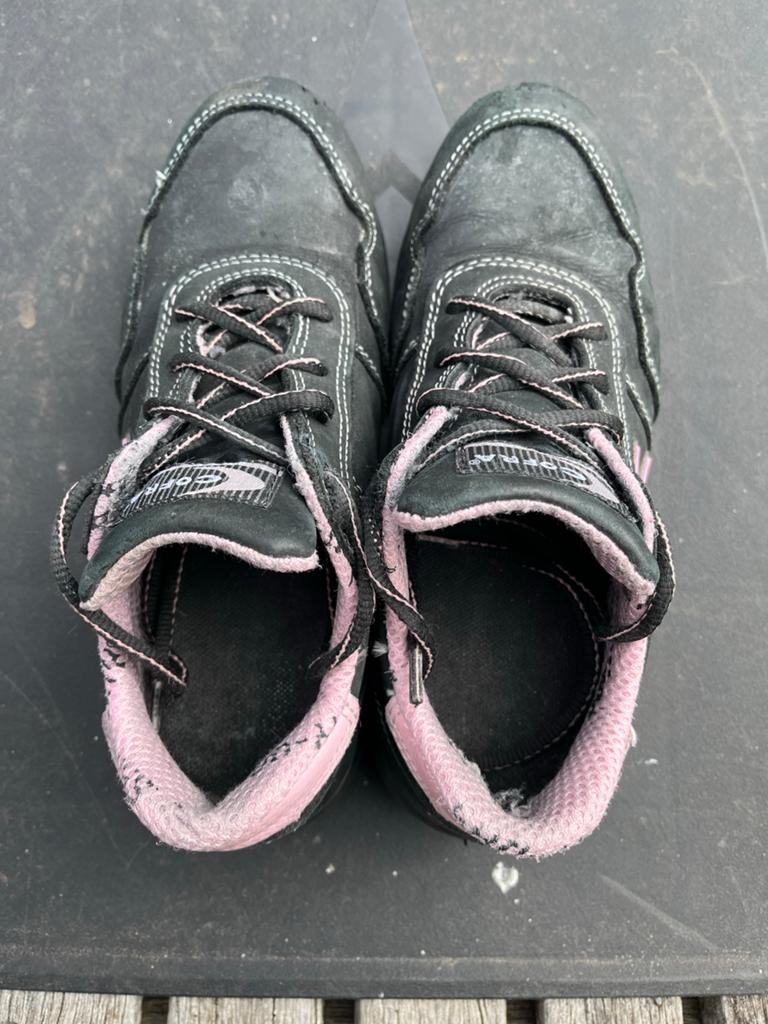 Cofra veiligheidsschoenen, zwart met roze accenten, Ophalen of Verzenden, Zo goed als nieuw