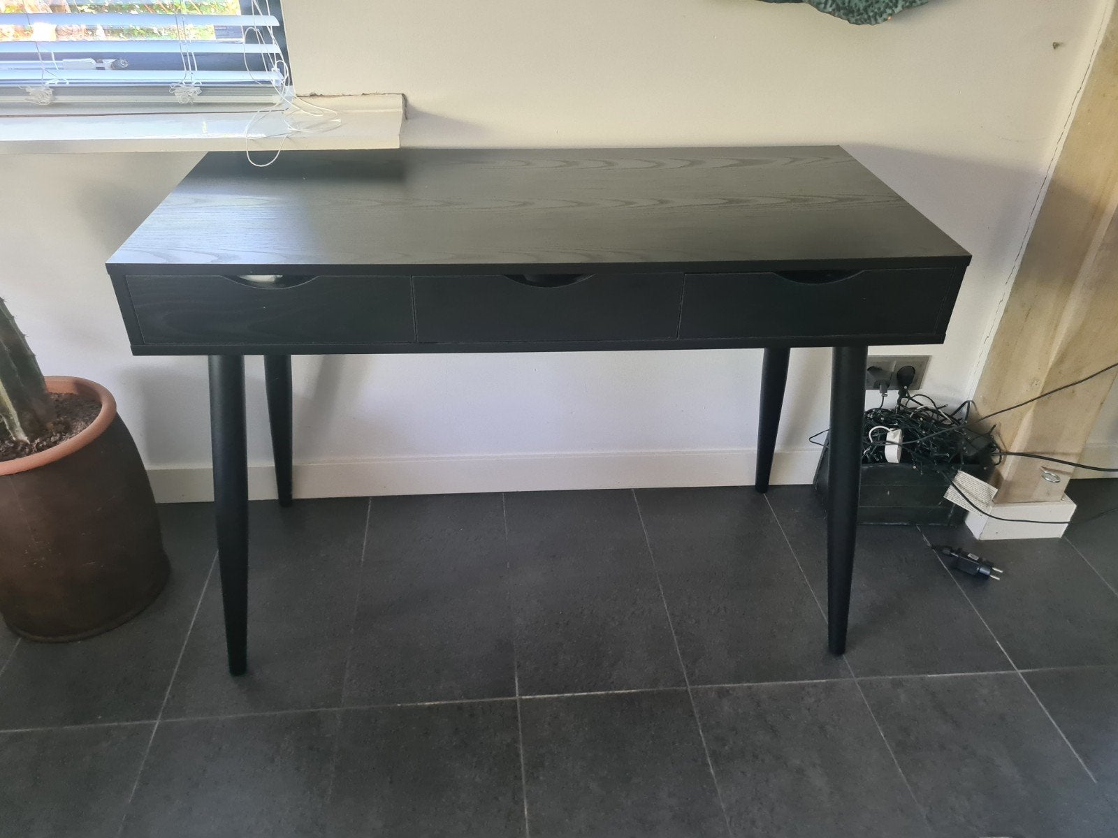 Zwart dressoir met 3 lades - Modern en functioneel, Huis en Inrichting, Kasten | Dressoirs, Ophalen, Gebruikt