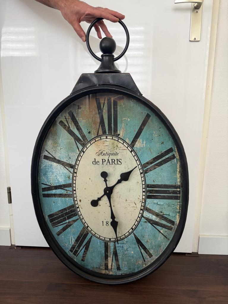 Grote decoratieve wandklok 'Antiquite de Paris', Huis en Inrichting, Woonaccessoires | Klokken, Ophalen of Verzenden, Gebruikt