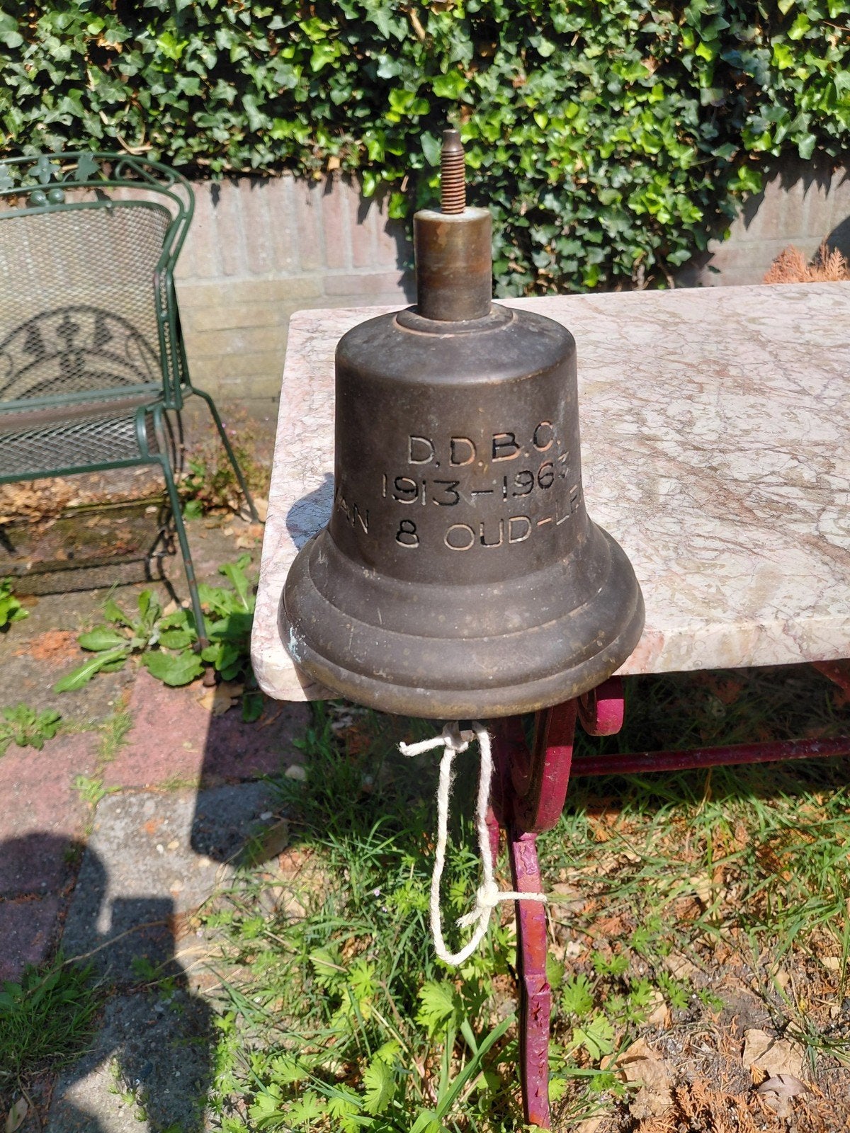 Antieke bronzen scheepsbel met inscriptie D.D.B.C. 1913-1963, Ophalen of Verzenden