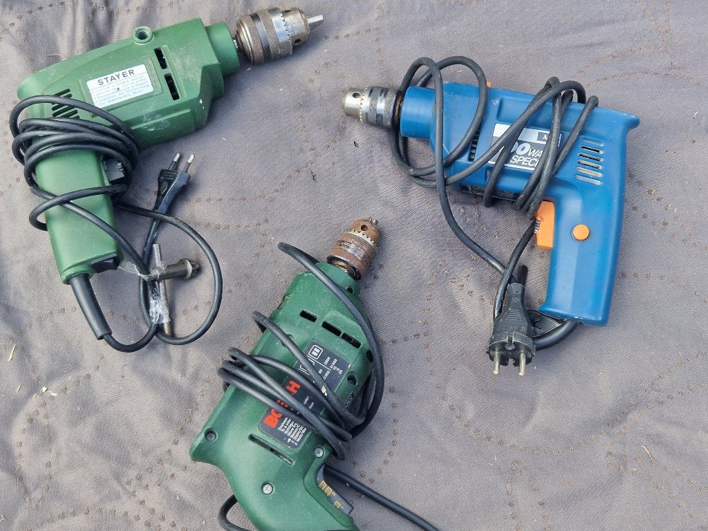 3X klopboormachine, Bosch, Stayer, Aeg. 15,- per stuk, Ophalen of Verzenden, Gebruikt, Boormachine