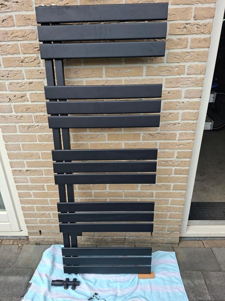 Handdoekradiator 160x60 cm met thermostaat, Doe-het-zelf en Verbouw, Verwarming en Radiatoren, Ophalen of Verzenden, Zo goed als nieuw