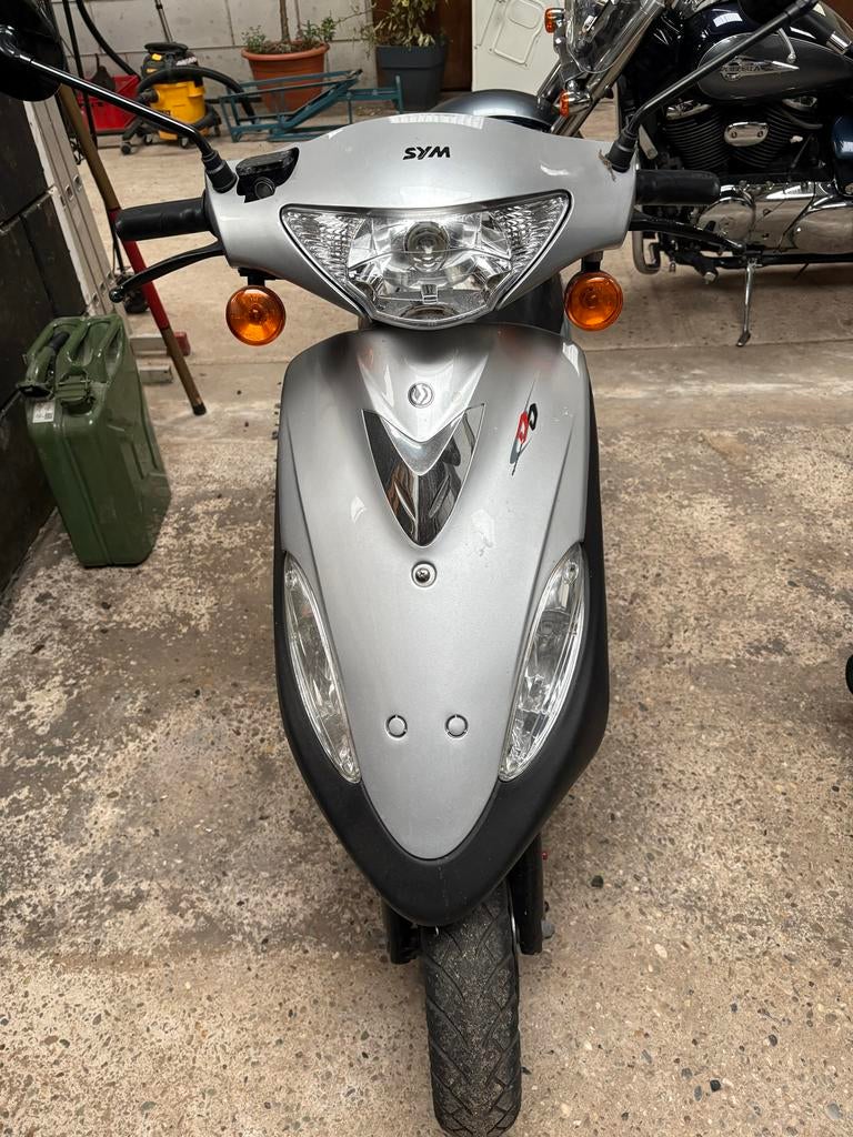 SYM DD50 2 takt, Fietsen en Brommers, Scooters | SYM, Gebruikt, Overige modellen, Maximaal 25 km/u, Tweetakt, Ophalen