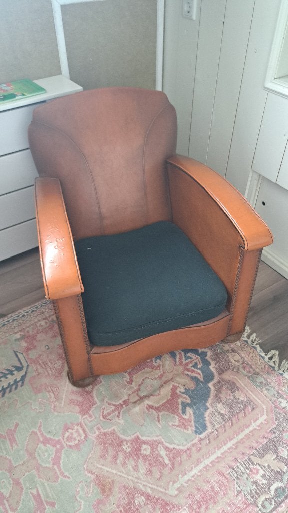 leuke oude leren stoel, Antiek en Kunst, Antiek | Meubels | Stoelen en Banken, Ophalen