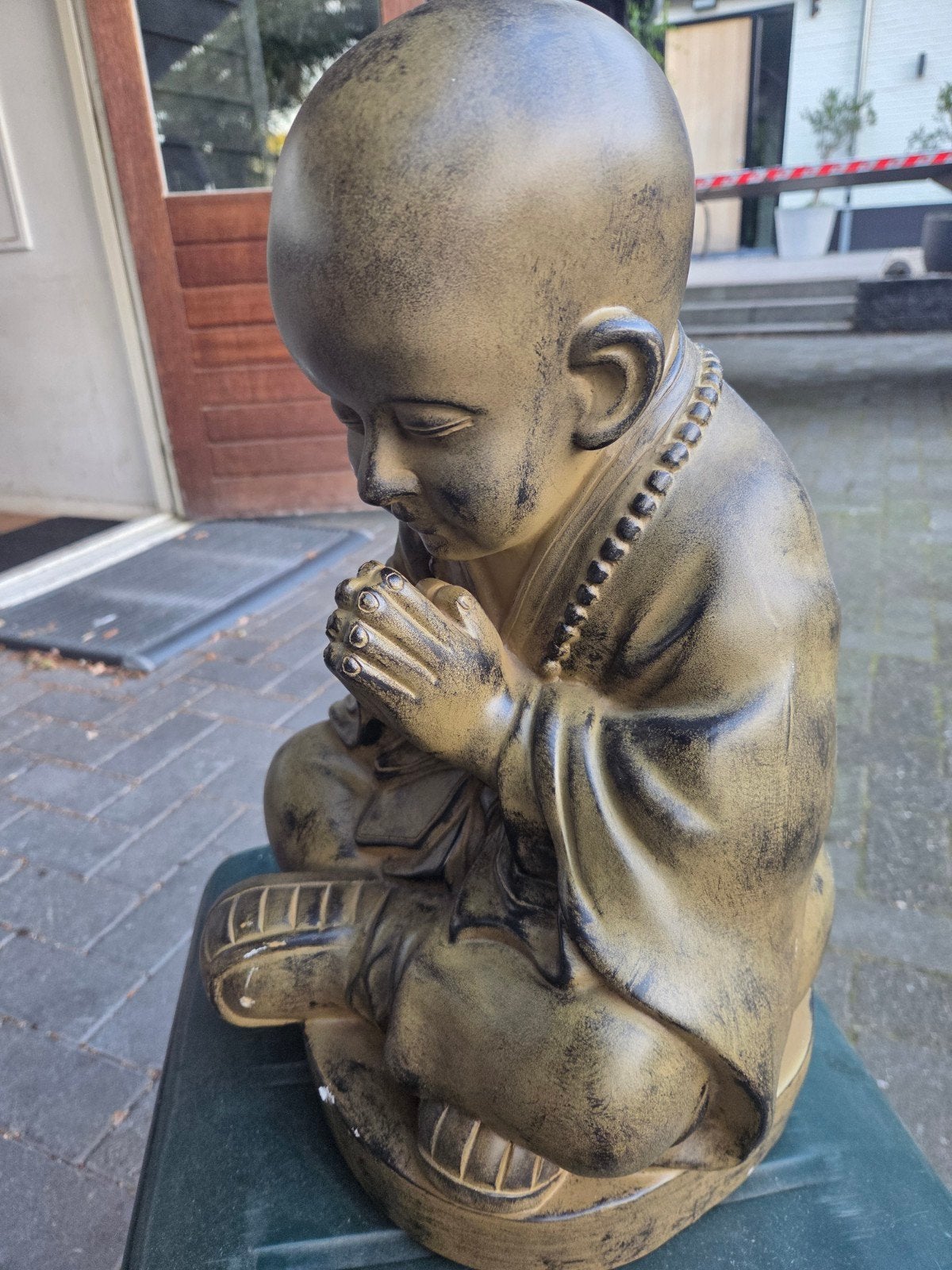 Boeddha beeld biddend - Goud/Zwart, Ophalen of Verzenden, Gebruikt, Composieten, Goud