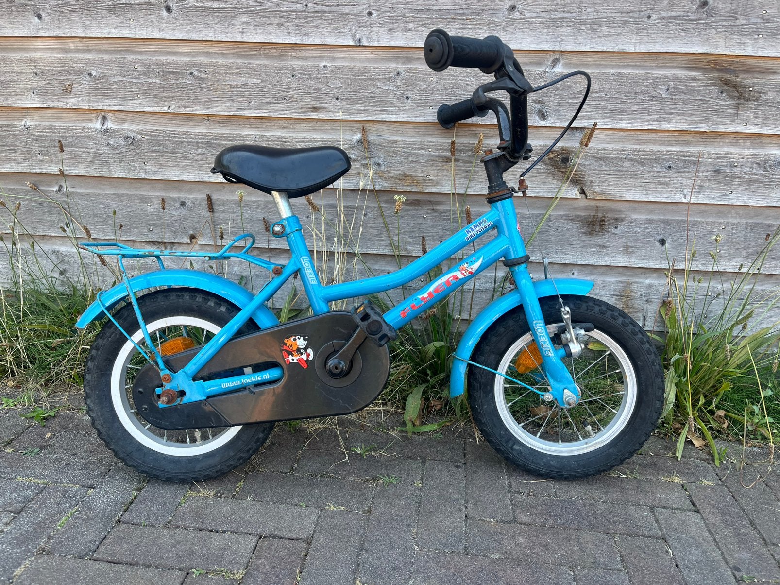 Loekie flyer 12 inch fiets blauw, Fietsen en Brommers, Fietsen | Kinderfietsjes, Ophalen, Zo goed als nieuw, Minder dan 16 inch