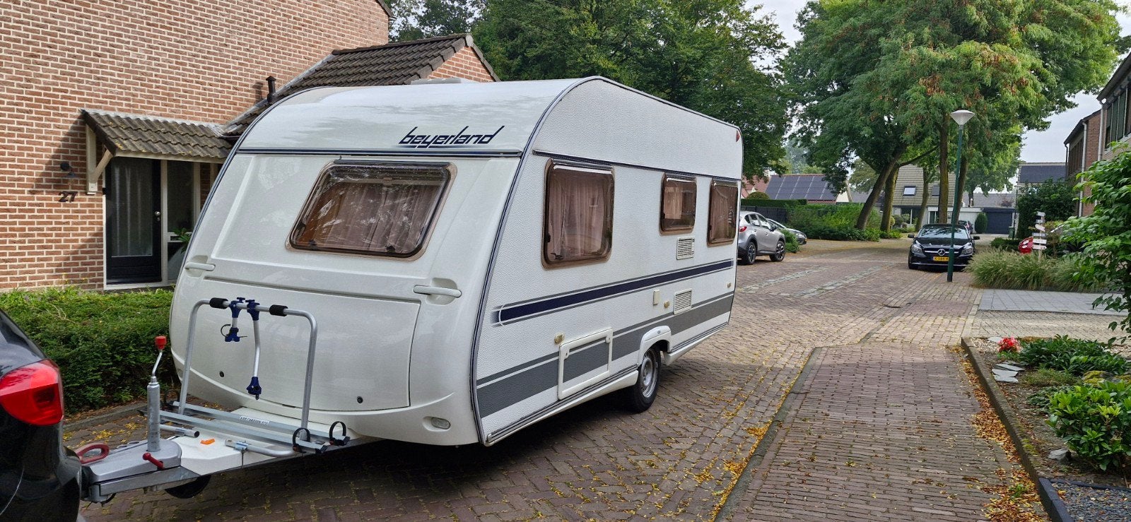 Beyerland Vitesse 466 FB (2004) – Complete, goed onderhouden, Caravans en Kamperen, Rondzit, Frans bed, Schokbreker, Particulier