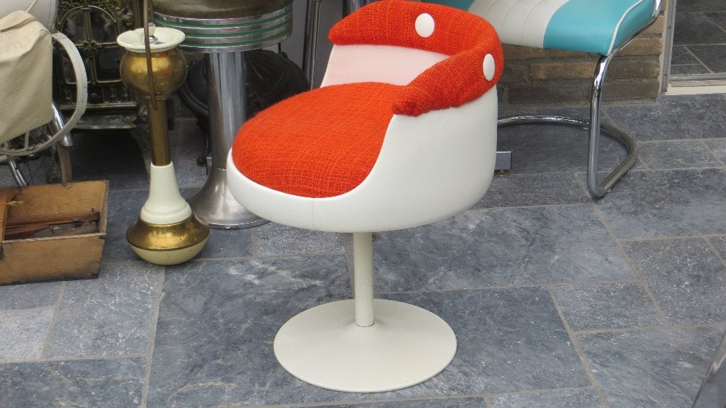 Leuk retro jaren '60-'70 kaptafel-stoeltje., Ophalen
