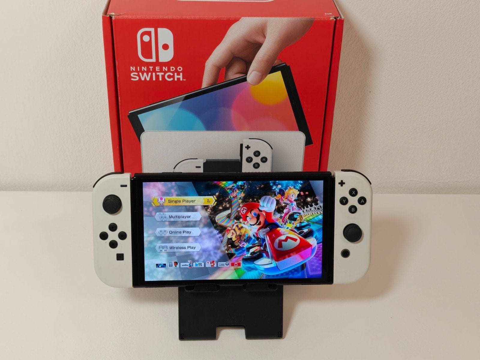 Nintendo Switch OLED met Mario Kart 8 Deluxe
