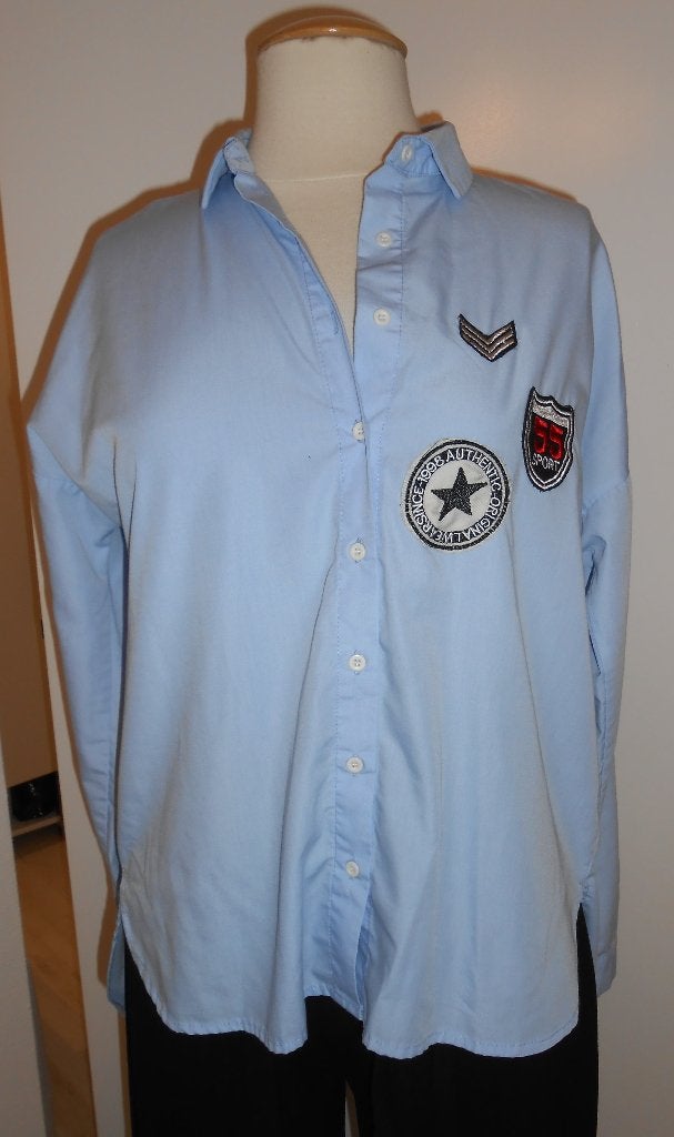 Sweewë Paris blouse met patches lichtblauw mt S/M, Blauw, Ophalen of Verzenden, Zo goed als nieuw, Maat 36 (S)