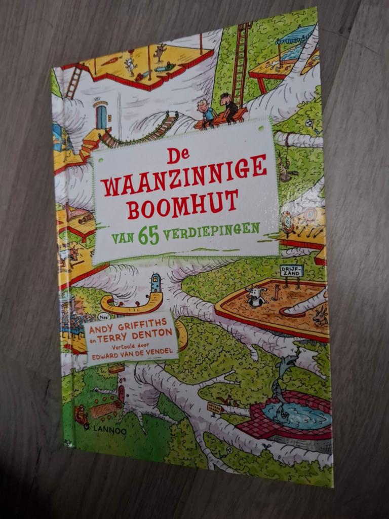 De Waanzinnige Boomhut van 65 Verdiepingen - Andy Griffiths, Boeken, Ophalen of Verzenden, Zo goed als nieuw, Andy Griffiths en Terry Denton