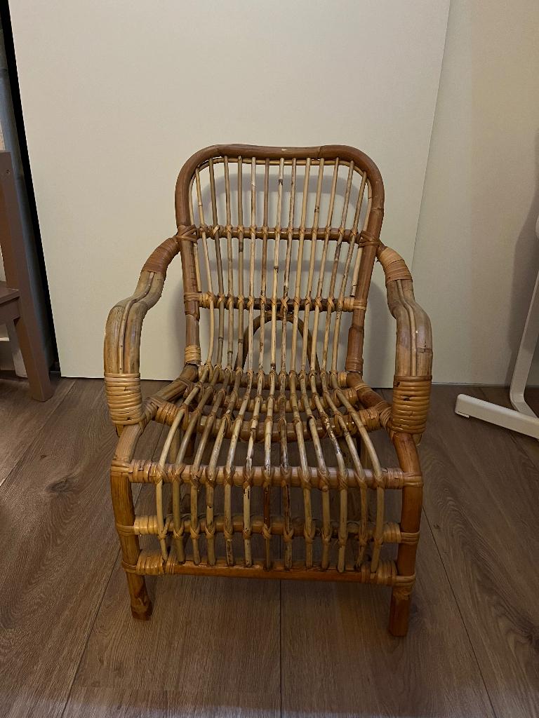 Rieten stoeltje, Huis en Inrichting, Stoelen, Gebruikt, Bruin, Riet of Rotan, Ophalen of Verzenden