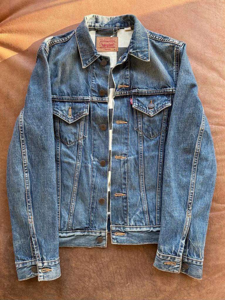 Supreme x Levi's Trucker Jacket 2014 SMALL, Ophalen of Verzenden, Zo goed als nieuw, Blauw