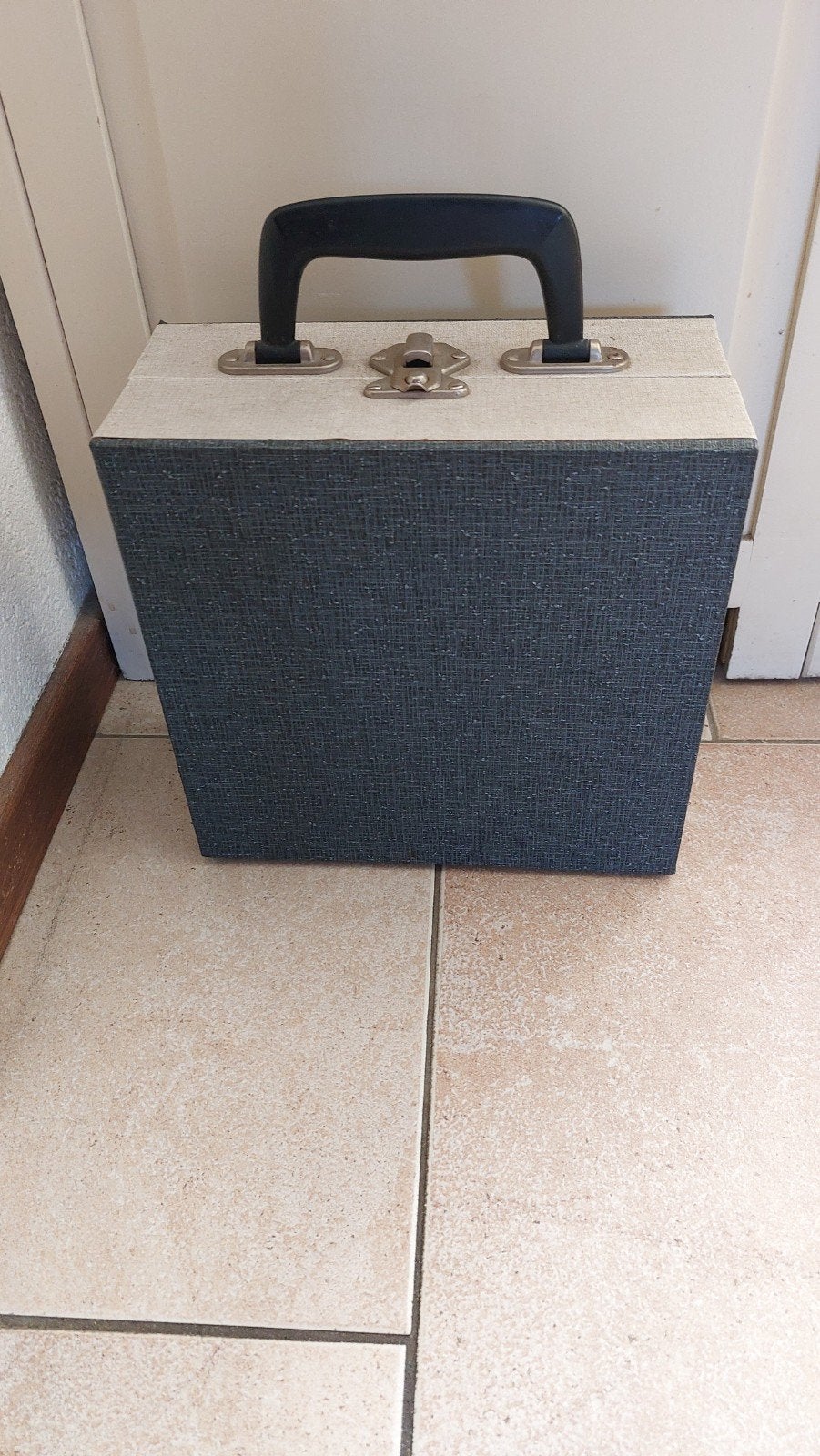 Retro/Vintage Singeltjes Koffer met 5 Singles, Cd's en Dvd's, Ophalen of Verzenden, Gebruikt, 7 inch