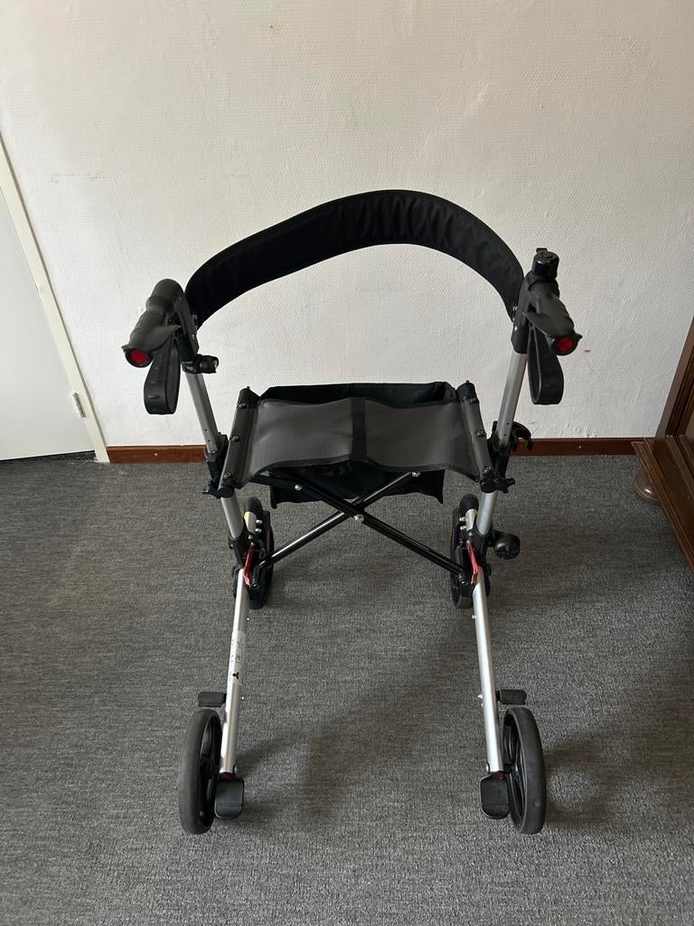 Lichtgewicht Rollator, Diversen, Rollators, Ophalen of Verzenden, Opvouwbaar