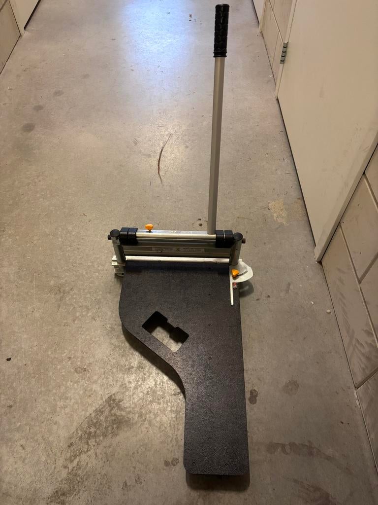 Laminaat knipper. 1 keer gebruikt, Ophalen, Zo goed als nieuw
