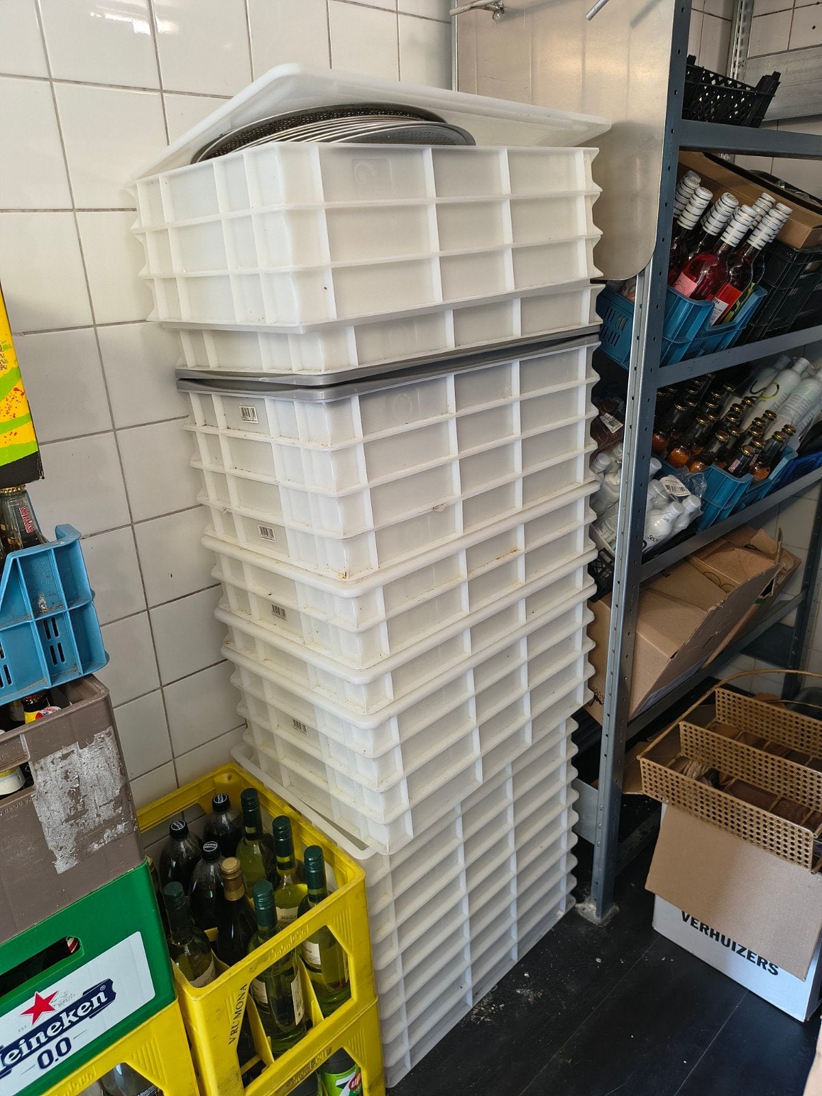 Deegkratjes, deksels, pizzaroosters en RVS standaard, Ophalen, Gebruikt, Bordenrek, Kunststof