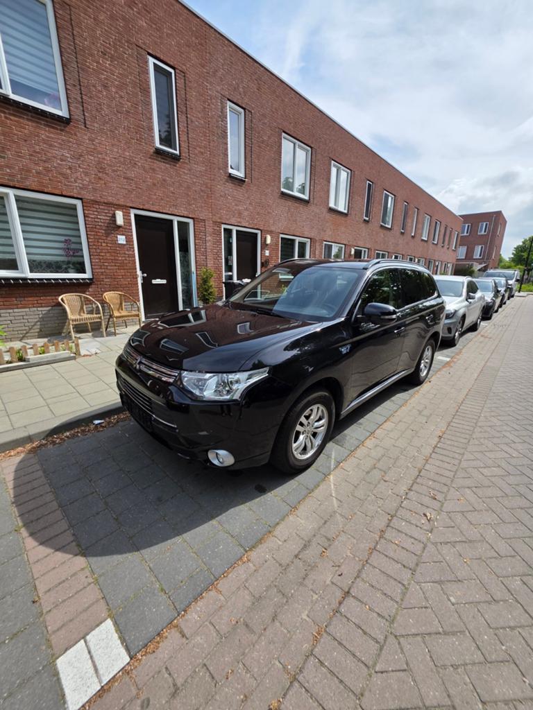Mitsubishi Outlander  Automaat  2014.   .206746 km, Auto's, Outlander, Zwart, Leder en Stof, Zwart