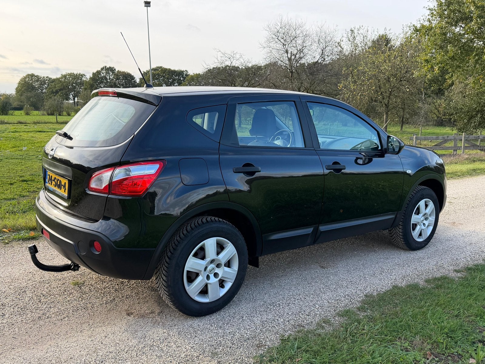 Nissan Qashqai 1.6 2WD 2010 Zwart, Auto's, Voorwielaandrijving, 15 km/l, 4 cilinders, 1210 kg