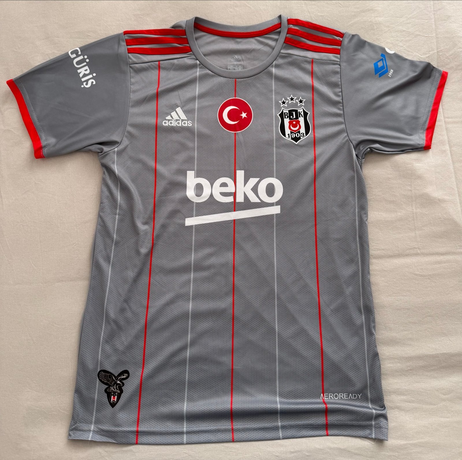 Adidas Beşiktaş Voetbalshirt Grijs Maat S, Ophalen of Verzenden, Zo goed als nieuw, Voetbal, Grijs