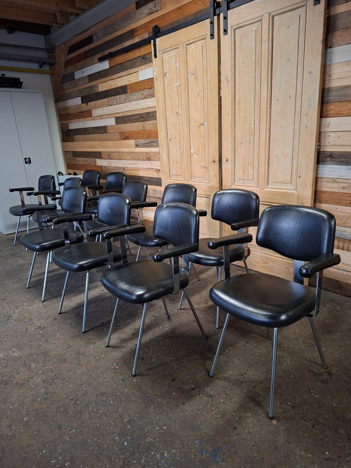 11 Vintage Gispen Stoelen - Zwart met Armleuningen, Ophalen