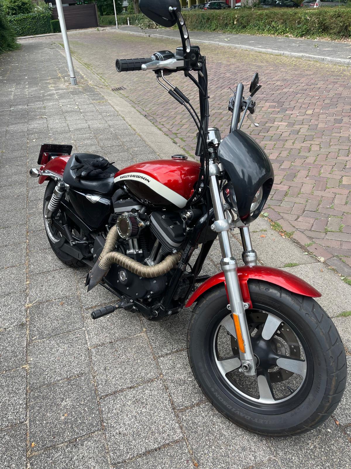 Mooie Sportster  1200 CUSTOM LIMITED, 2 cilinders, Sportuitlaat, Particulier, Overig