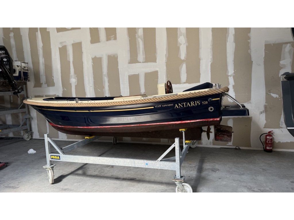 Antaris 520, Watersport en Boten, Binnenboordmotor, Antaris, Diesel, 2 m