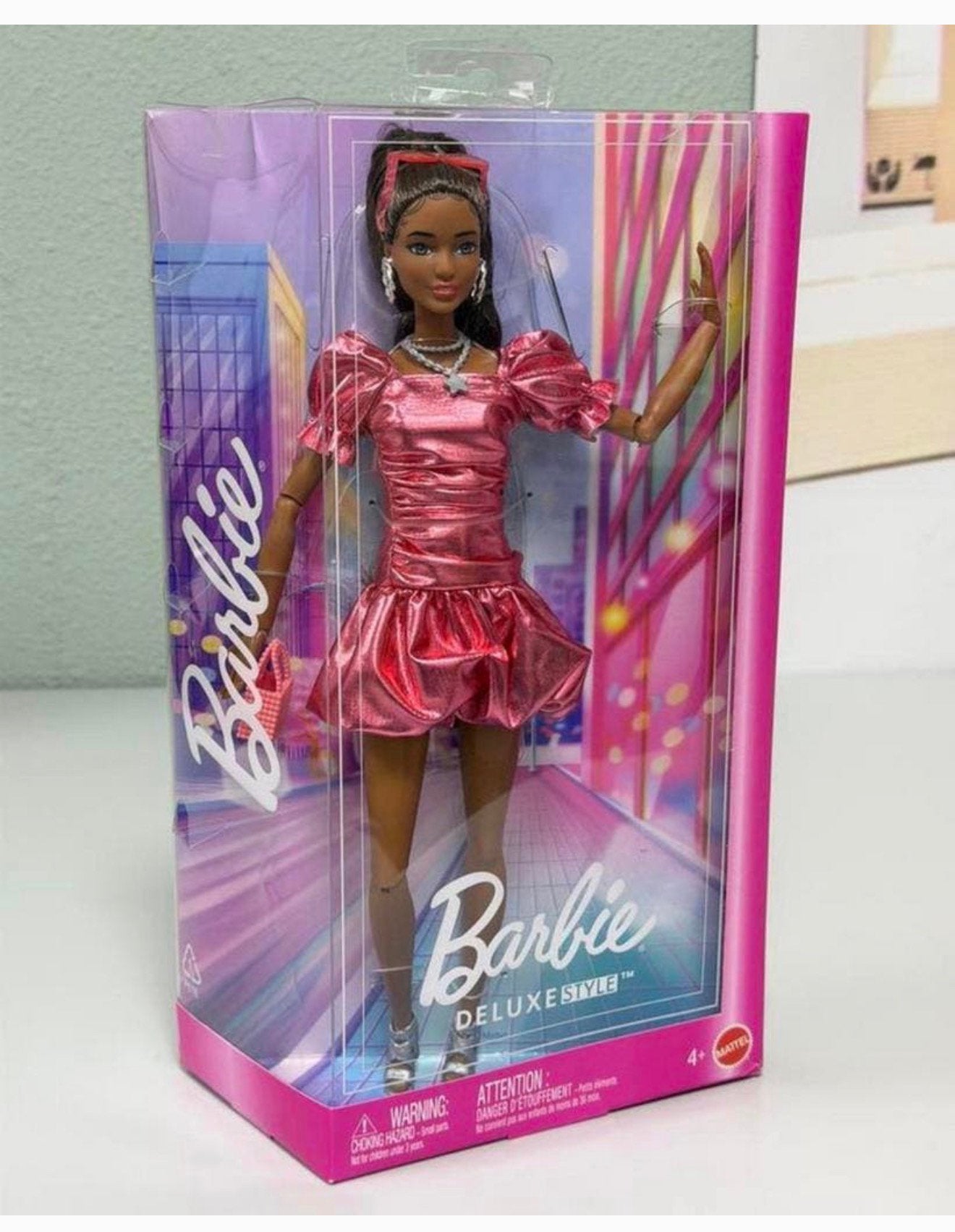 Barbie Deluxe Stijl Pop Metallic Koraal roze Jurk doll NIEUW, Barbie, Ophalen of Verzenden, H, H