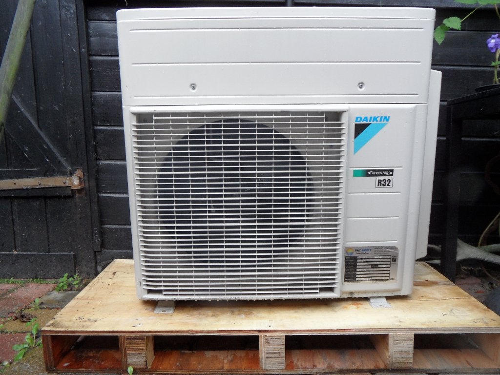 Daikin Altherma hybride warmtepomp Monoblock 4kW, Hoog rendement (Hr), Overige typen, Ophalen of Verzenden, Zo goed als nieuw