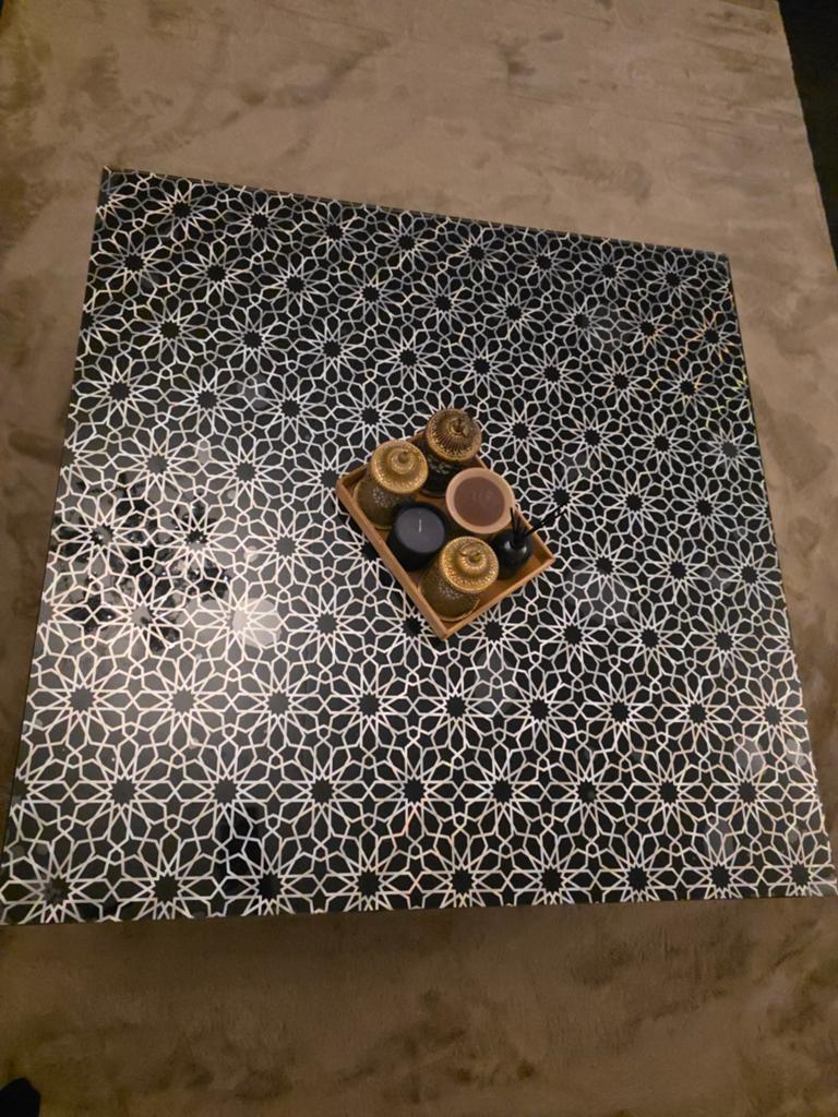 Zwarte glazen tafel met zilveren poten, Ophalen of Verzenden